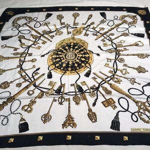 Hermès 100% silk scarf